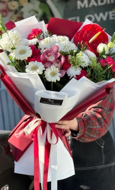 Яркий Сердечный Букет