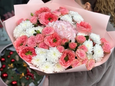 Нежное облако роз