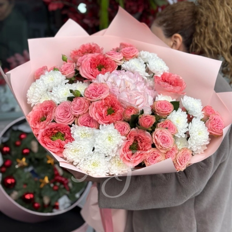 Нежное облако роз