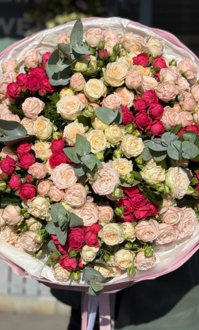 Нежный букет роз