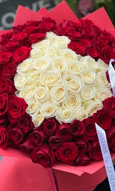 Сердце из роз