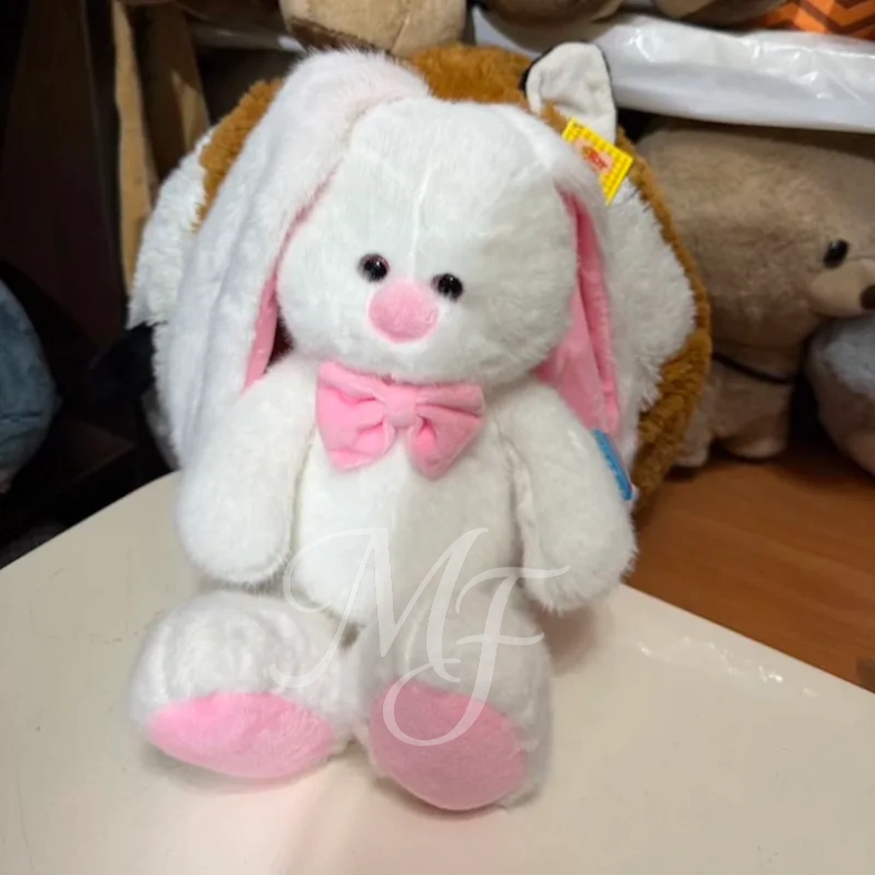 Зайчик с розовой бабочкой