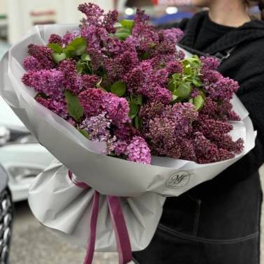 Букет из сирени «Весенний бриз»