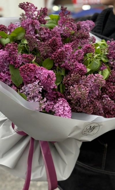 Букет из сирени «Весенний бриз»