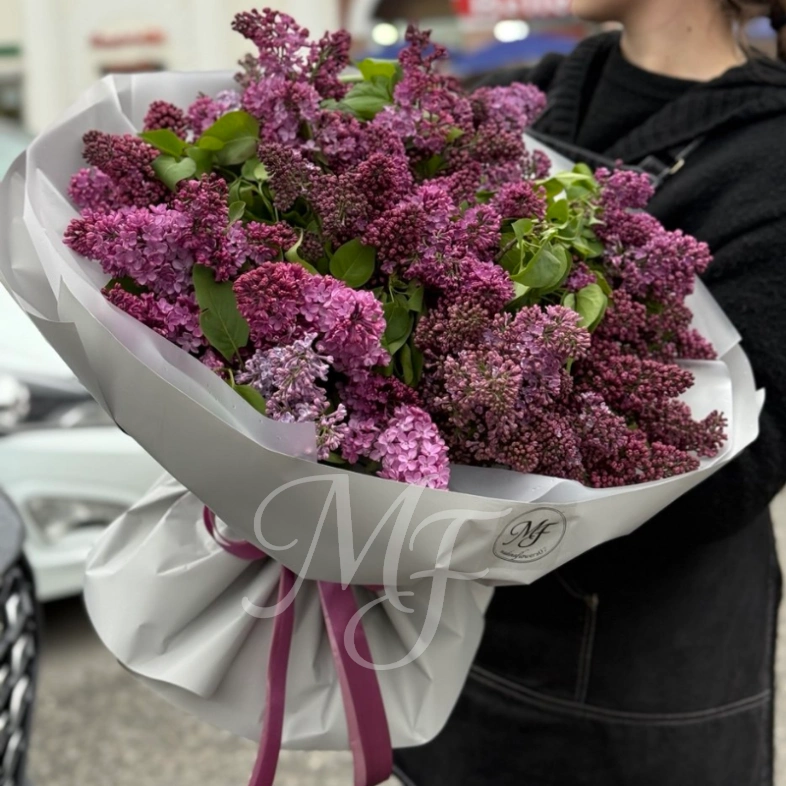 Букет из сирени &laquo;Весенний бриз&raquo;