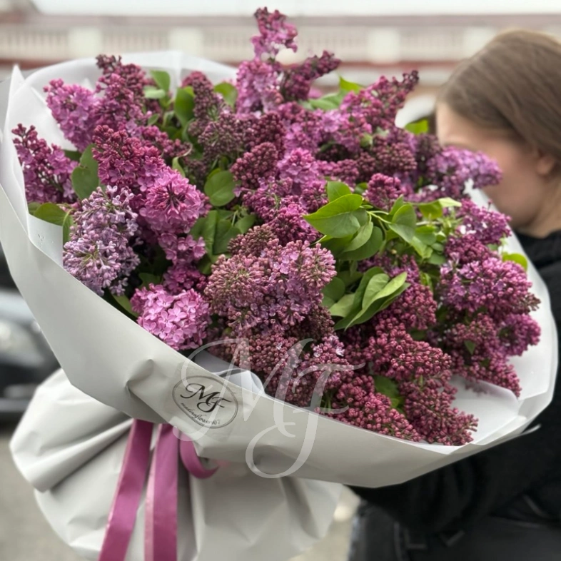 Букет из сирени &laquo;Весенний бриз&raquo;